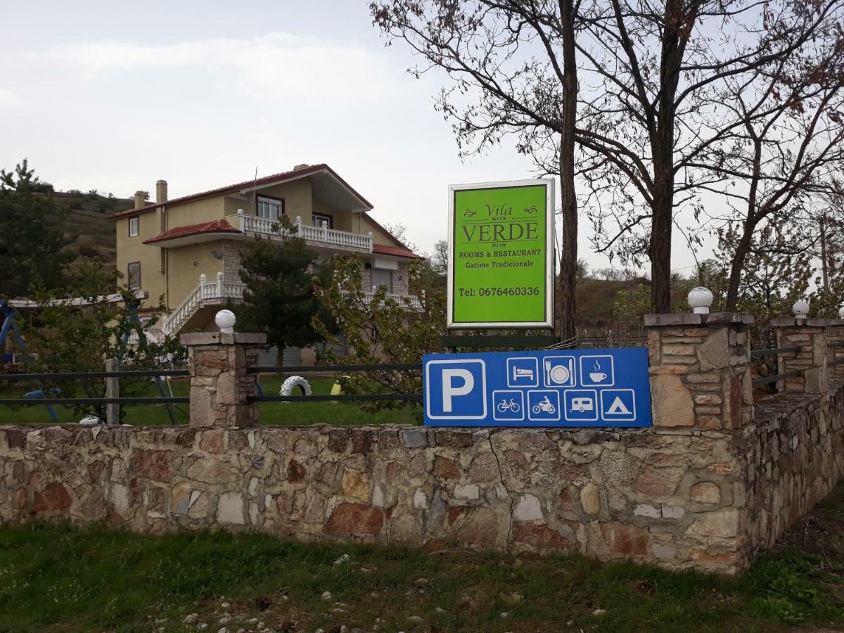 Отель Vila Verd Корча Экстерьер фото